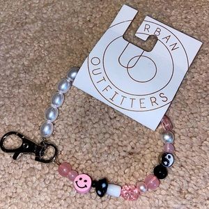 Urban Outfitters Alyssa Pearl Chain Keychain